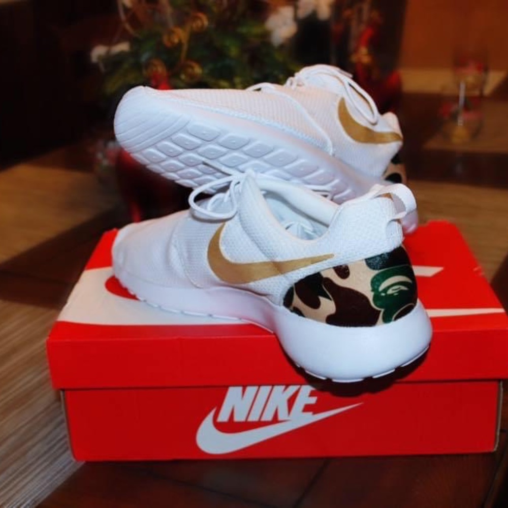 👟CUSTOM NIKE ROSHE OR BRAND OF CHOICE